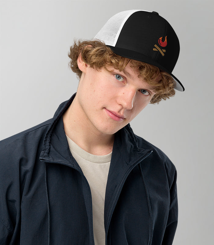 Gorra trucker con malla trasera