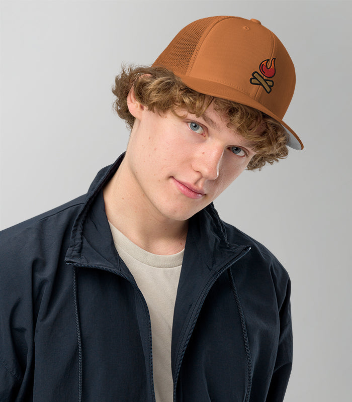 Gorra trucker con malla trasera