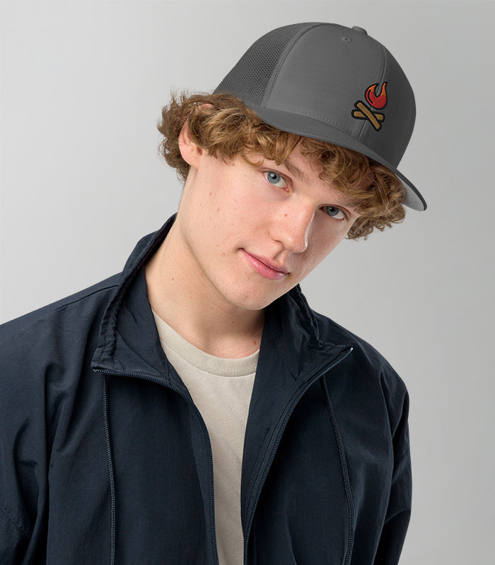 Gorra trucker con malla trasera